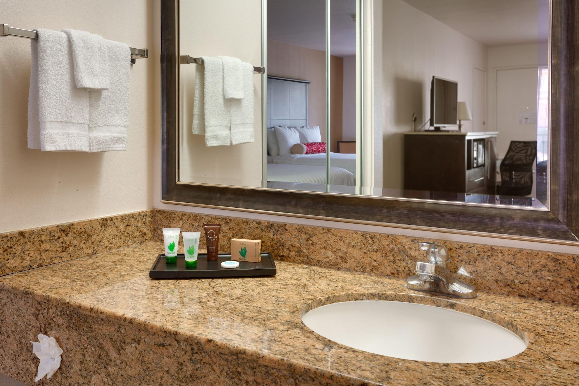 Cortona Inn And Suites Anaheim Resort Extérieur photo