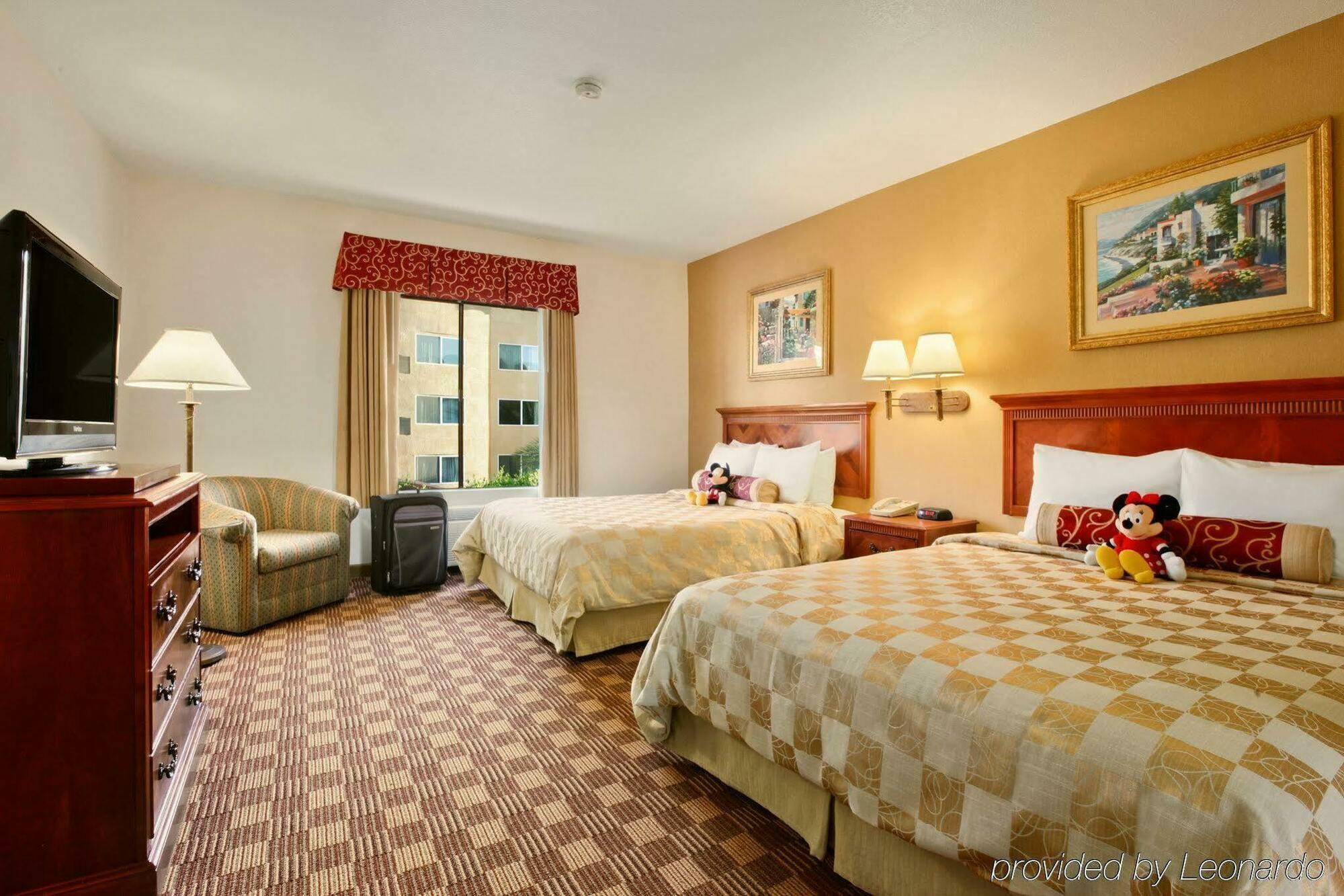 Cortona Inn And Suites Anaheim Resort Extérieur photo