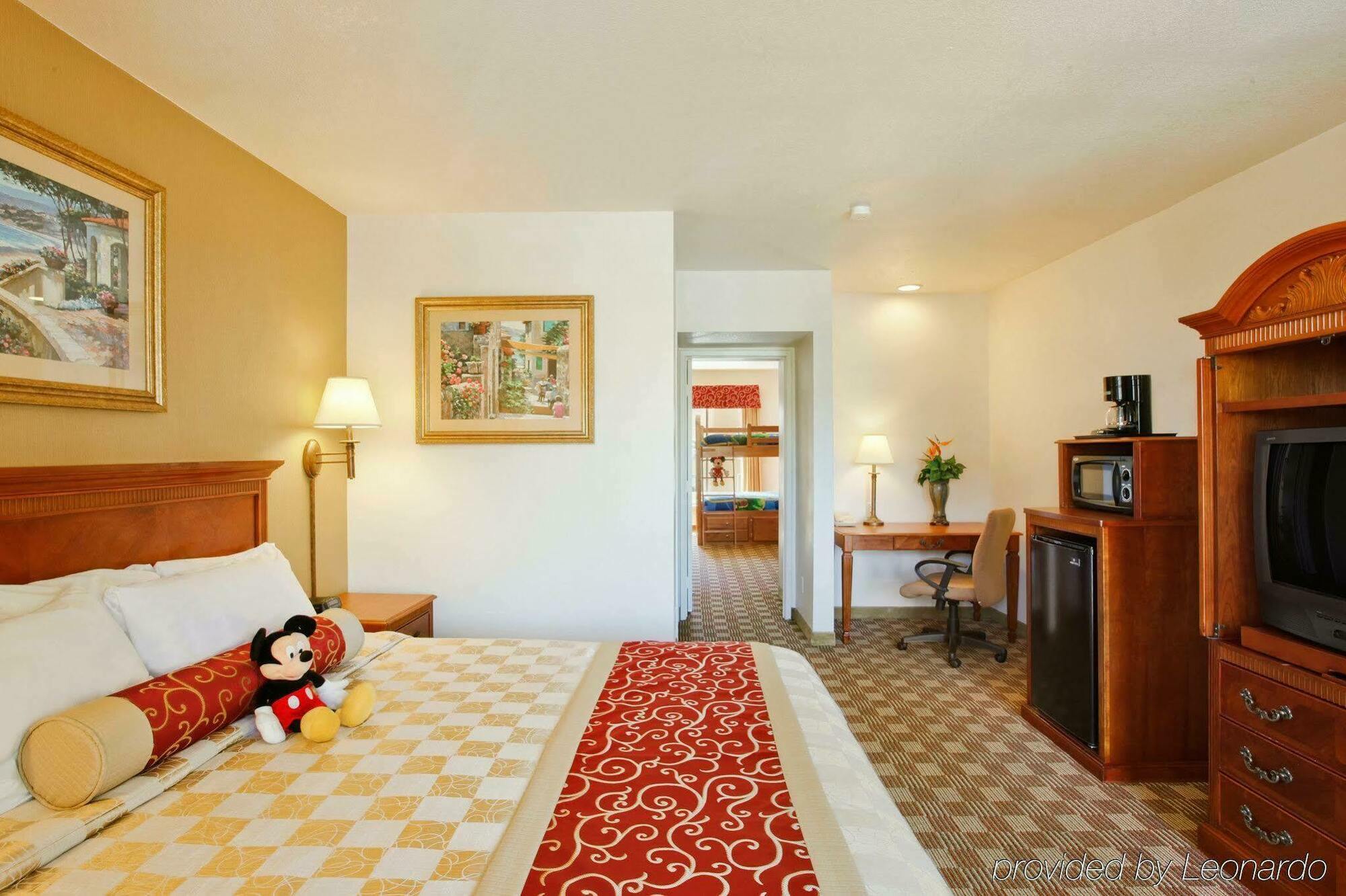 Cortona Inn And Suites Anaheim Resort Extérieur photo